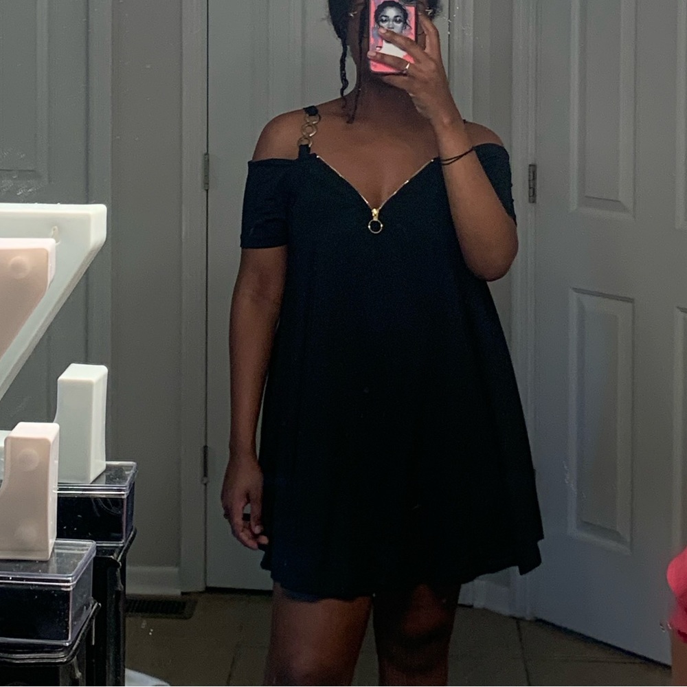 Black cute dress with chain detail strap